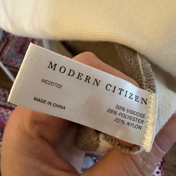 Modern Citizen Pia Colorblock Sweater - Picture 5 of 9